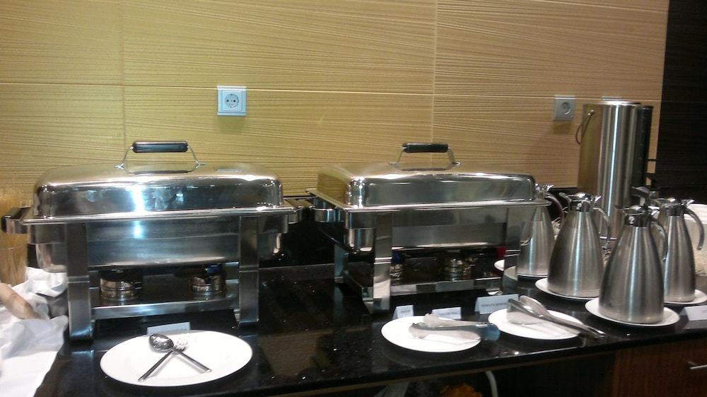 Hotel Ciudad De 4*